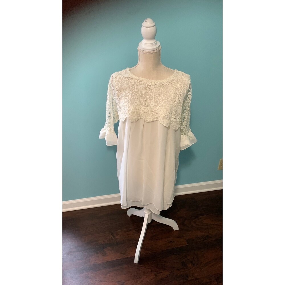 Simply Couture Top  Size XL New with Tags
